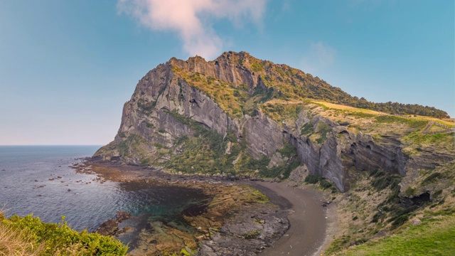 韩国济州岛的时间间隔为4K，城山一chuulbong的景观时间间隔视频素材