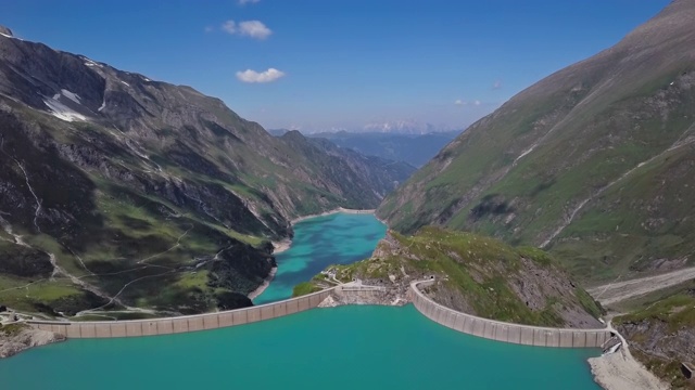 卡普伦高山水库的空中全景图Mooserboden Stausee和Wasserfallboden在Hohe Tauern，萨尔茨堡土地，奥地利。视频素材