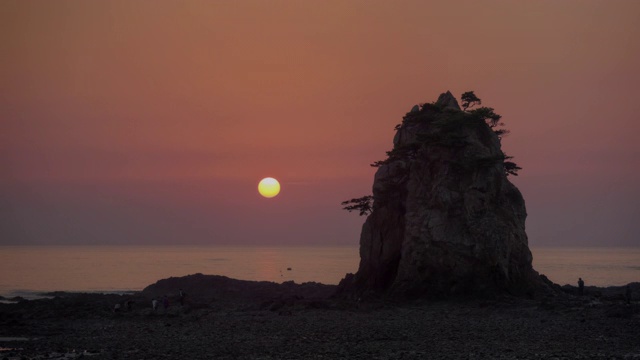 日落时分的Kkotji海滩/ Taean-gun，忠清南道，韩国视频素材