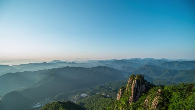 从晚上到早上的大花山长棍峰/全拉岛万州郡，韩国视频素材