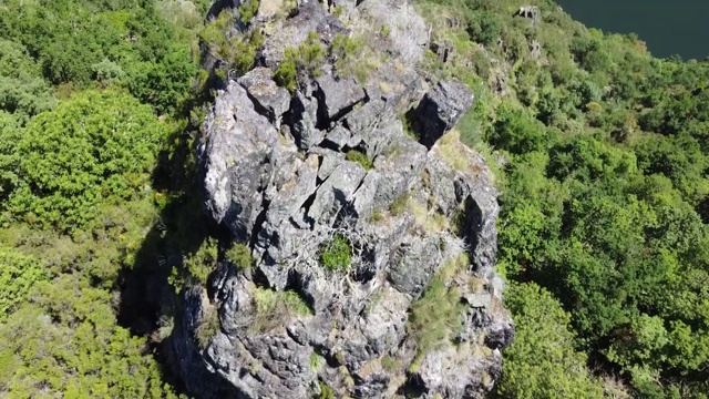 在Sil河峡谷的Ribeira Sacra的观点视频素材