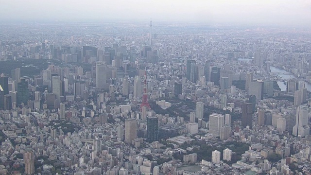 日本，东京塔和天空树视频素材