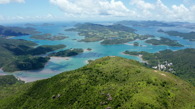 鸟瞰香港东部山区的西贡村，户外，白天视频素材