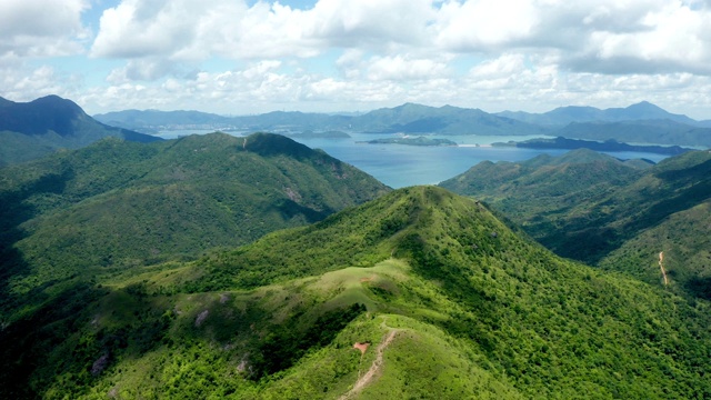 鸟瞰香港东部山区的西贡村，户外，白天视频素材