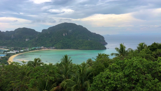 Arial视图热带岛屿，Koh lipe视频素材