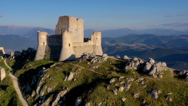 在Rocca Calascio, Gran Sasso国家公园，Abruzzo，意大利视频素材