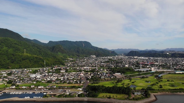 日本鹿儿岛县Aira市的城市景观。视频素材