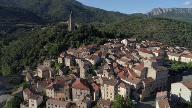 olargue空中旅行，Hérault，名为Les Plus Beaux Villages de France视频素材