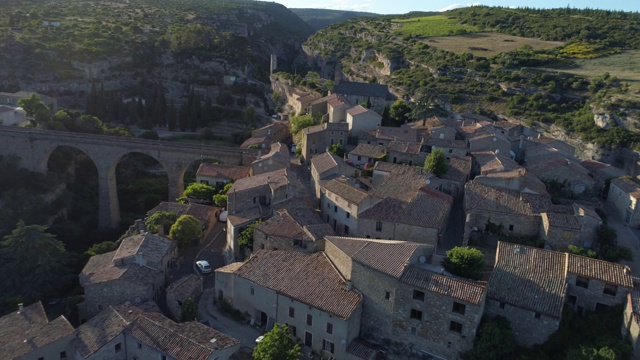 我的空中旅行，Hérault，被称为Les Plus Beaux Villages de France视频素材