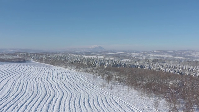 Rtanj山由1月晴天4K航拍视频视频素材