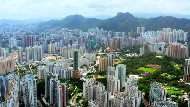 无人机拍摄的晴天空中九龙全景，香港视频素材