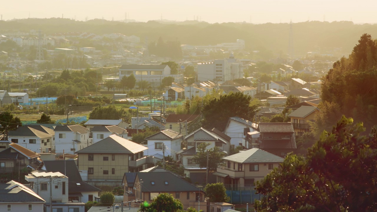 黄昏时分的横滨郊区住宅区视频素材