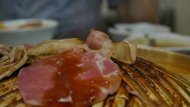 准备吃烧烤烧串风格，亚洲美食视频素材