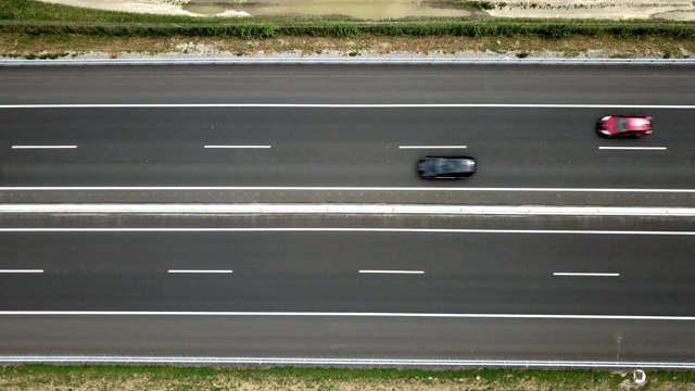 鸟瞰高速公路与交通视频素材