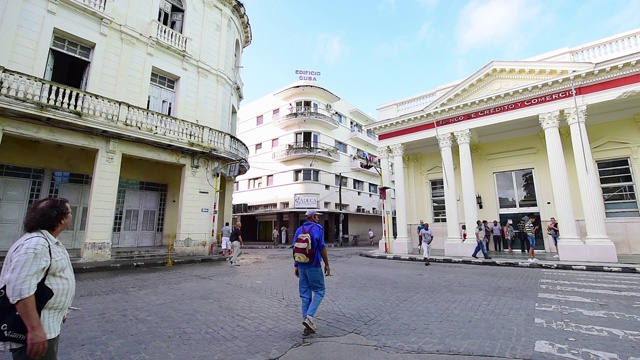 “古巴大厦”和其他老建筑，圣克拉拉，古巴视频素材