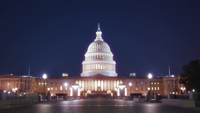 美国国会大厦。的夜晚。大的观点。视频素材