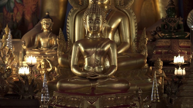 金佛的特写Wat Phra That Doi素贴寺，清迈，泰国，东南亚，亚洲视频素材