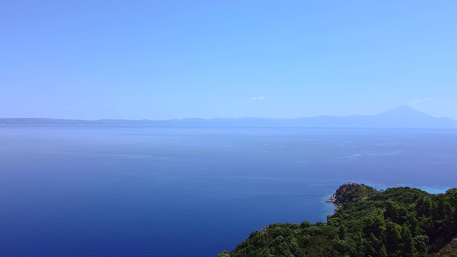 充满异国情调的海岸，绿松石般的大海。鸟瞰图视频素材