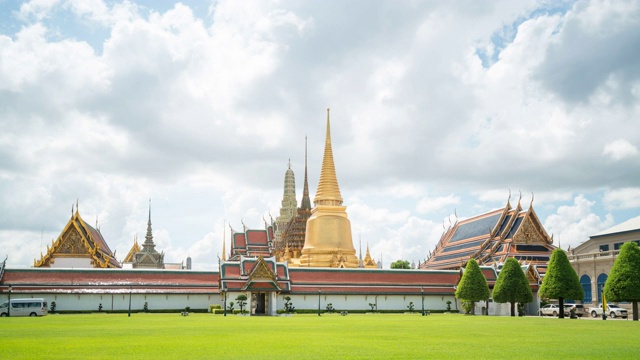 佛寺是泰国曼谷最著名的旅游景点之一。视频素材