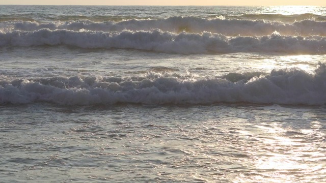 落日时分的地中海海岸视频素材