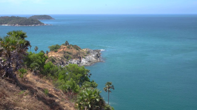 奈汉海滩普吉岛奈汉海滩，普吉岛蓬贴海角，拉瓦海滩普吉岛，礁湖和礁，惊人的海景，美丽的风景。视频素材