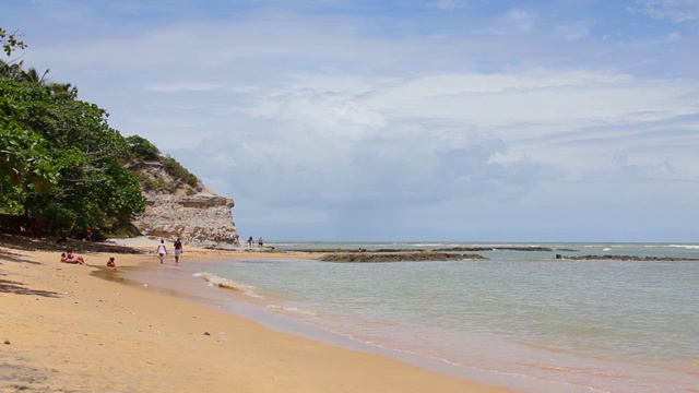 Praia do Espelho, Trancoso，海滩和san的景色视频素材