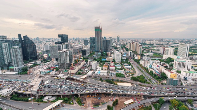 曼谷城市景观与高速公路交通在高峰时刻的时间流逝视频素材