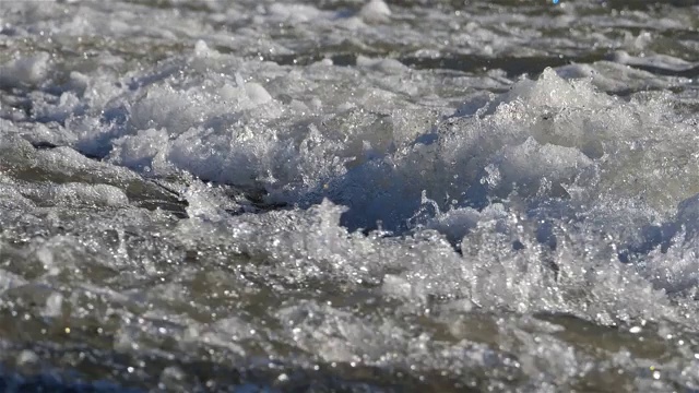 Wild river, Occitanie，法国视频素材