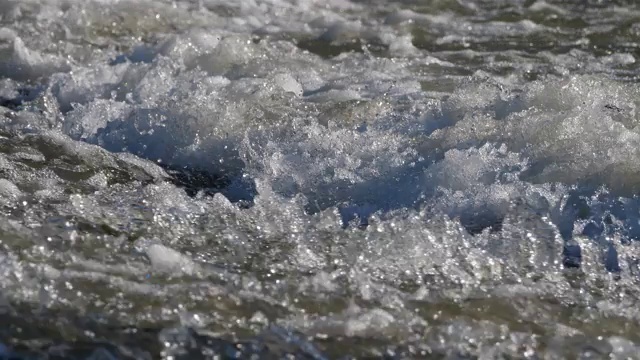 Wild river, Occitanie，法国视频素材