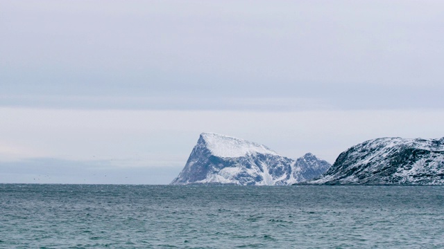 白雪覆盖的山脉视频素材