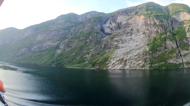 穿越挪威盖兰格峡湾时拍摄的时光流逝电影视频素材