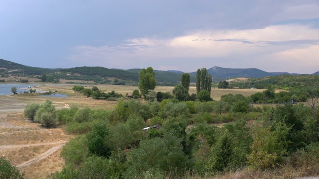 保加利亚，东Rhodopes的Kardzhali (Kardzali)水库视频素材