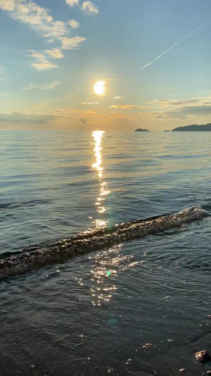 苏必利尔湖省级公园在夏季日落，安大略省，加拿大视频素材