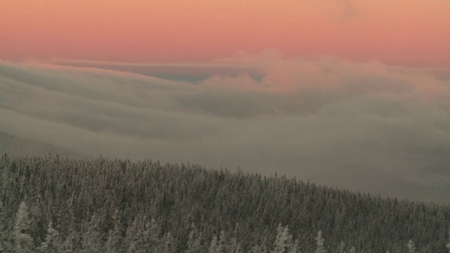 Karkonosze山脉的早晨视频素材