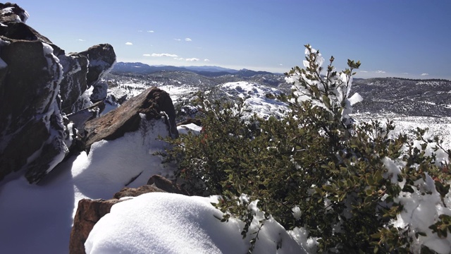 在加州有雪山的美丽风景视频下载