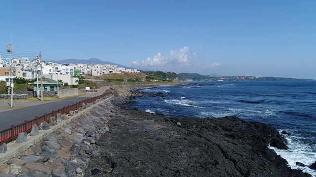 韩国济州岛Nonjinmul海滩/西格浦西视频素材