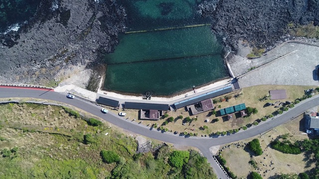 韩国济州岛Nonjinmul海滩/西格浦西视频素材