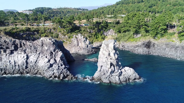 Oedolgae Rock / Seogwipo-si，济州岛，韩国视频素材