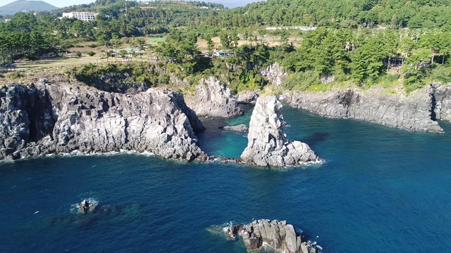 Oedolgae Rock / Seogwipo-si，济州岛，韩国视频素材