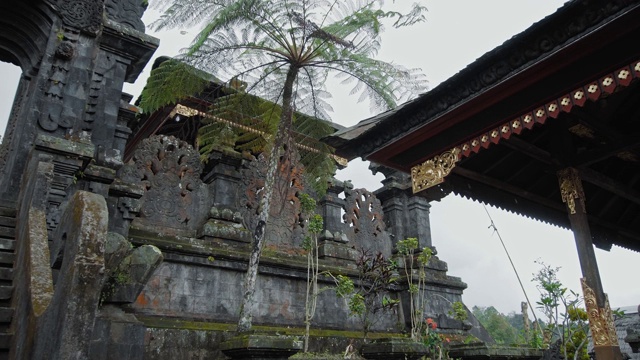 石阶在南蒲阳寺的圣地，在东巴厘岛。视频素材