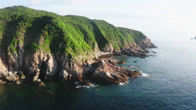 鸟瞰位于西贡的塔门或草岛海景视频素材