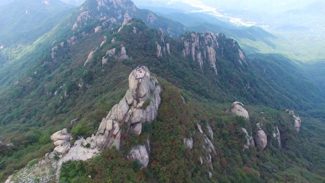 韩国庆尚北道松年山/ Sangju-si的文杖台峰视频素材