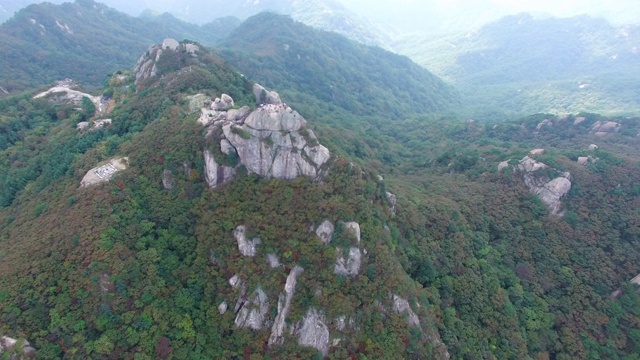 韩国庆尚北道松年山/ Sangju-si的文杖台峰视频素材