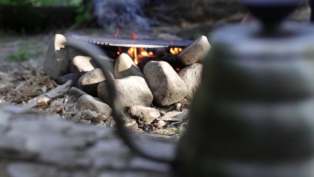 Bonefire在露营视频下载