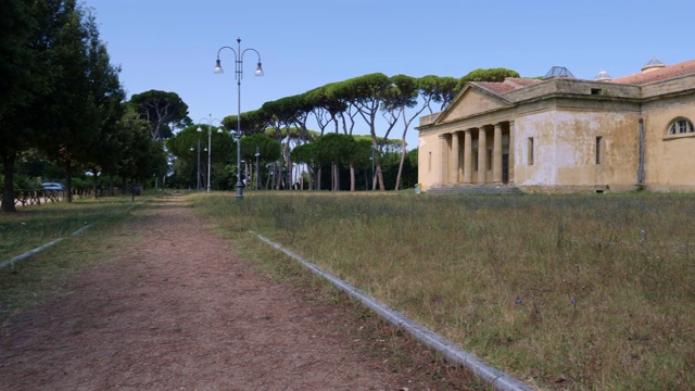 建筑Cisternino di Pian di Rota在利沃诺缓慢的动作，新古典主义建筑视频素材