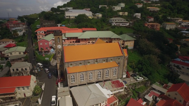 鸟瞰圣乔治教堂，格林纳达，西印度群岛，加勒比，中美洲视频素材