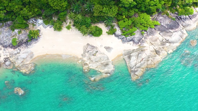 泰国美丽的热带海滨绿松石般的海水视频素材