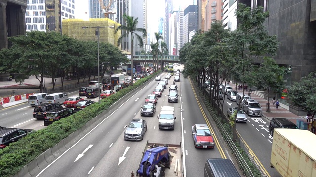 香港告士打道的汽车交通情况。视频素材