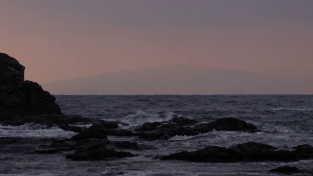 日本北海道的岩石海视频素材