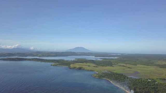 热带海岸的航拍视频。视频素材